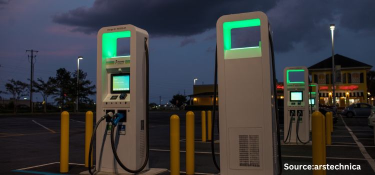 How Charge Point Operators Shape India’s EV Infrastructure